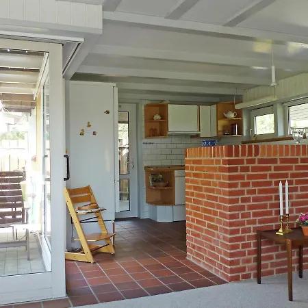 Three-bedroom Holiday In 2 Holiday home *